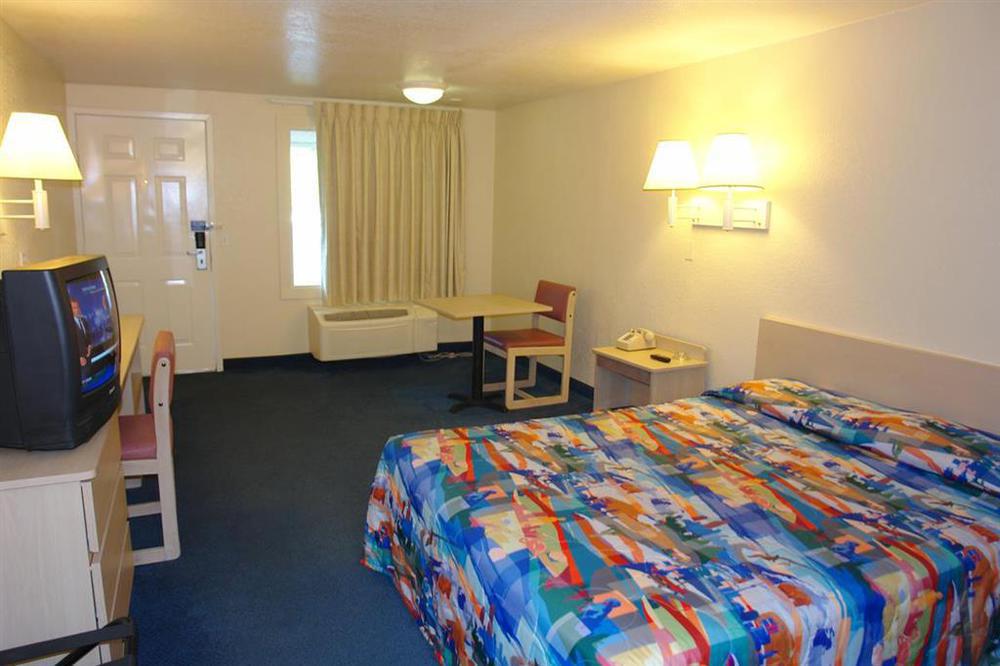 Rodeway Inn Windsor Mill Quarto foto